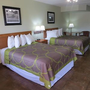 Queen Room Mobility accessible
