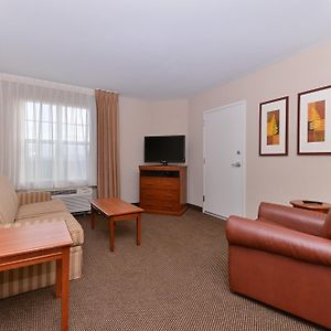 One-Bedroom King Suite