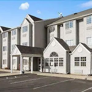 Days Inn & Suites By Wyndham Lafayette In