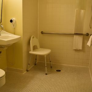 Queen Room Mobility accessible