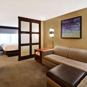 Upper Floors King Room