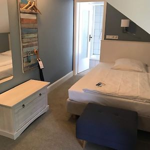 Small Queen Room
