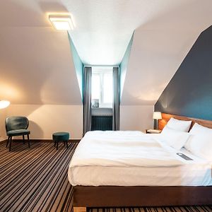 Economy Triple Room