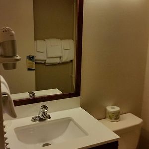 Tradition Queen Room