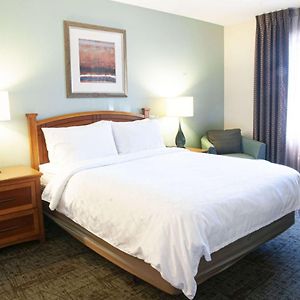 One-Bedroom Queen Suite Mobility accessible