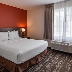 Queen Room Mobility accessible