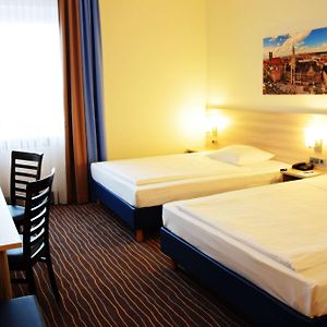 Economy King Room