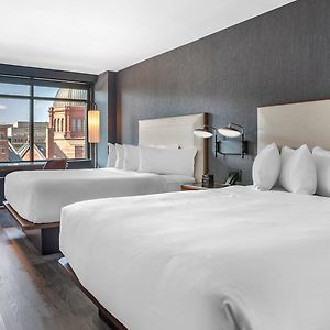 Upper Floors Queen Room