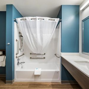 Queen Room Mobility accessible