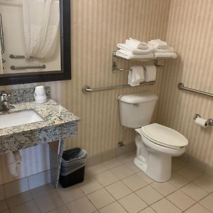 Queen Room Mobility accessible