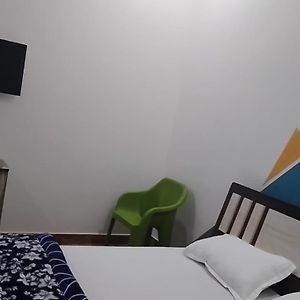 Budget King Room