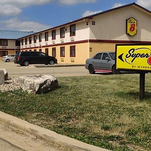 Super 8 By Wyndham Champaign