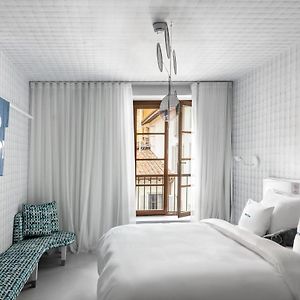Medium King Room