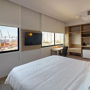 Standard Upper Floors King Room