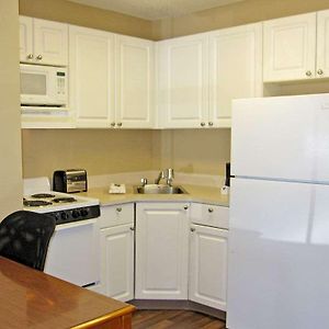 Deluxe Studio
