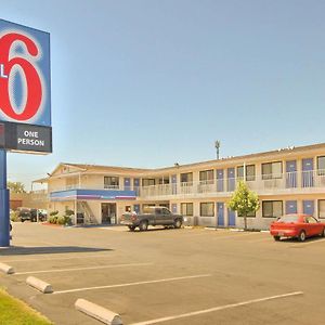 Motel 6-Fresno, Ca - Blackstone North