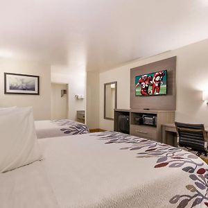 Deluxe  Queen Room Disability Access