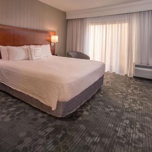 One-Bedroom King Suite