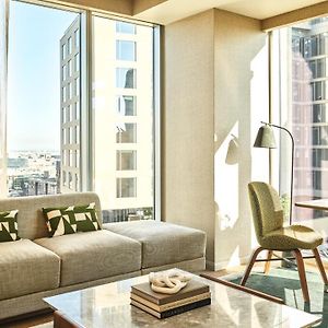 Corner King Suite