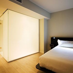 Standard Deluxe King Room
