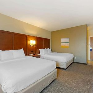 Queen Room Mobility accessible