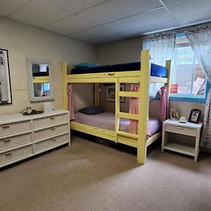 Dormitory Room Mixed