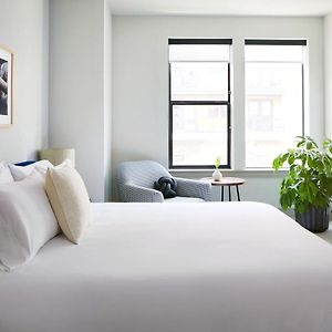 One-Bedroom King Suite