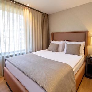 Budget King Room