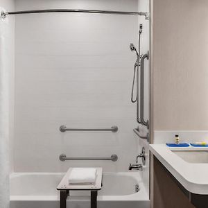 King Suite Hearing accessible