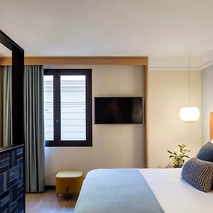 Premium King Room