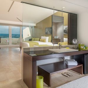 Club Room