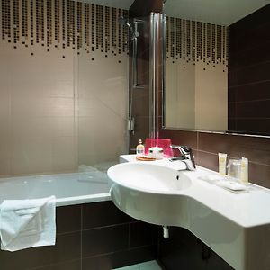 Classic Queen Room