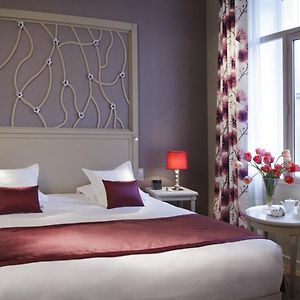 Classic Adjacent Room