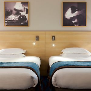 Classic Twin Room