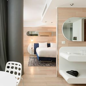 Premium King Room