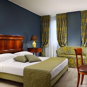 Large King Room