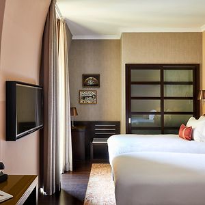 Premium Queen Room