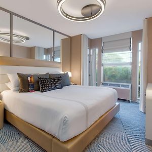 Signature King Suite