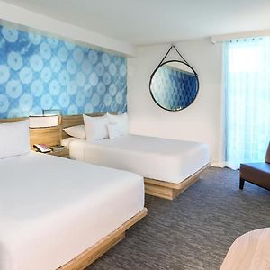 Luxury Queen Room