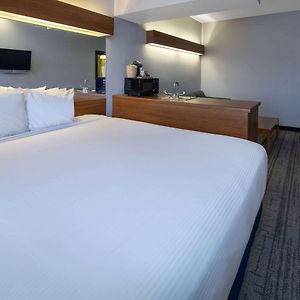 King Room Mobility accessible
