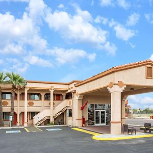 Super 8 By Wyndham Phoenix Downtown