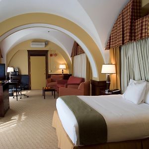 King Suite Disability Access