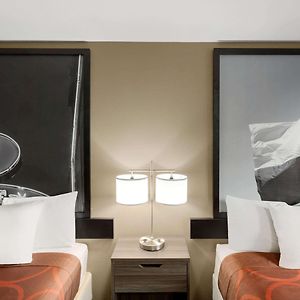 Queen Room Mobility accessible