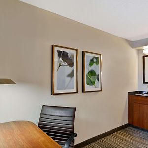 Upper Floors King Room