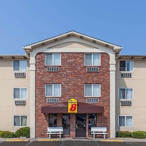 Super 8 By Wyndham Irving Dfw Airport/South