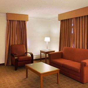 One-Bedroom King Suite