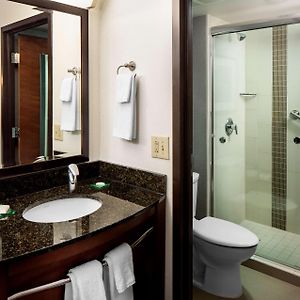 Upper Floors King Room