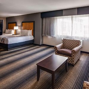 Executive Queen Room