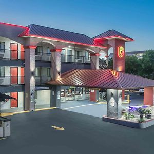 Super 8 By Wyndham Austin University/Downtown Area