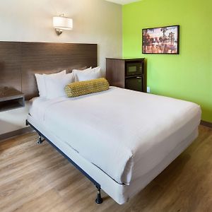 Queen Room Mobility accessible